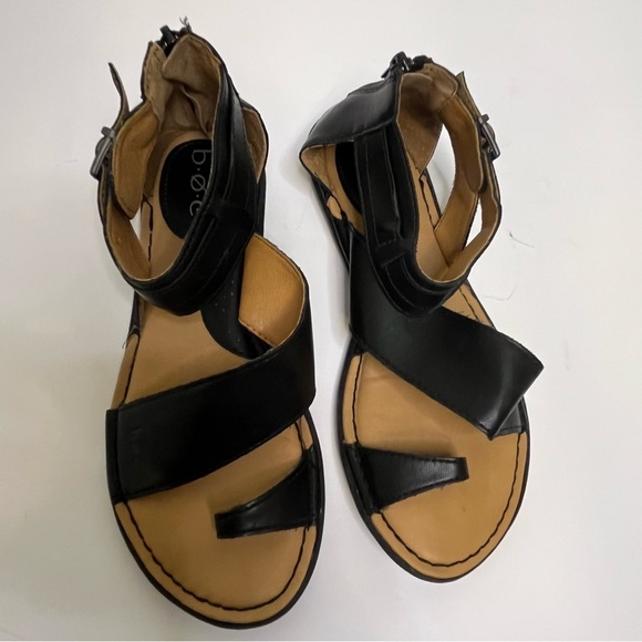 b.o.c. Leila Black and Tan Gladiator Sandals Women's Size 6 - Picture 2 of 13